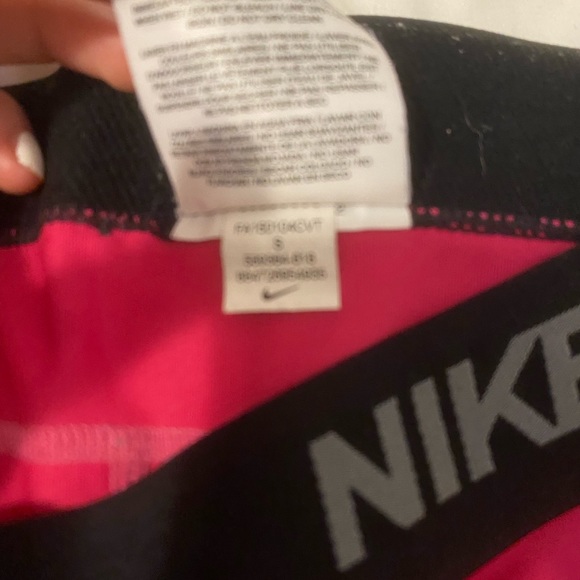 nike pros - Picture 4 of 4